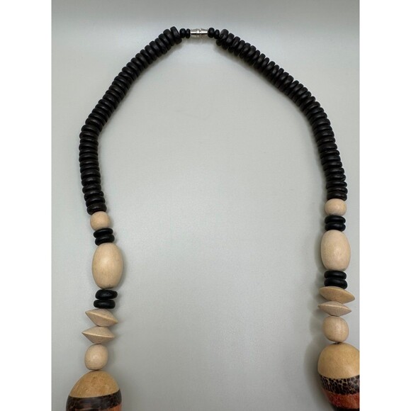 1970s Chunky‎ Wood Beaded Necklace - Picture 3 of 4